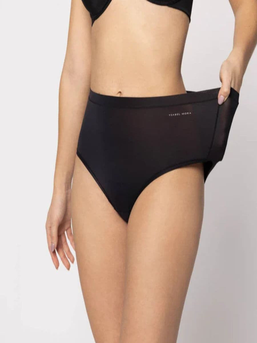 Braga talle alto, essentials adapt, ysabel mora.