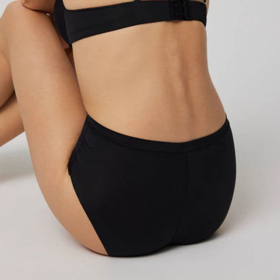 Braga talle alto, essentials adapt, ysabel mora.