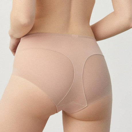 Braga talle alto, essentials adapt, ysabel mora.