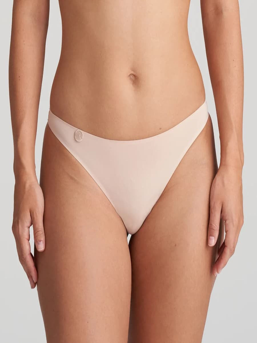 Braga Tanga, Tom, Marie Jo.