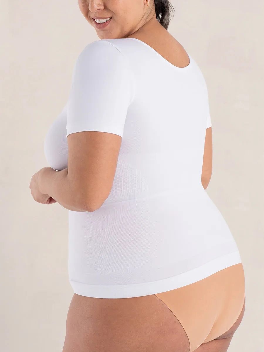 Camiseta Moldeadora Glow Essentials™ | Manga Corta Invisible