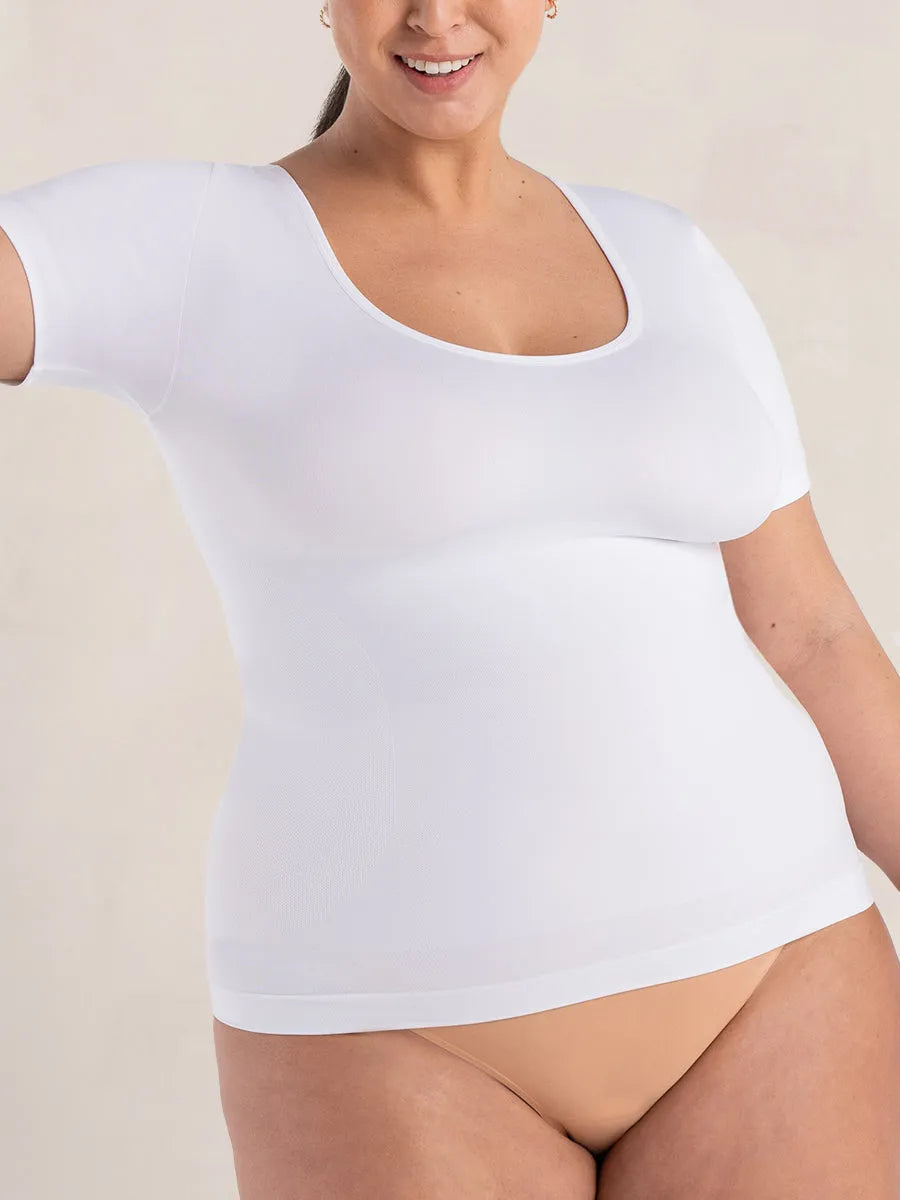 Camiseta Moldeadora Glow Essentials™ | Manga Corta Invisible